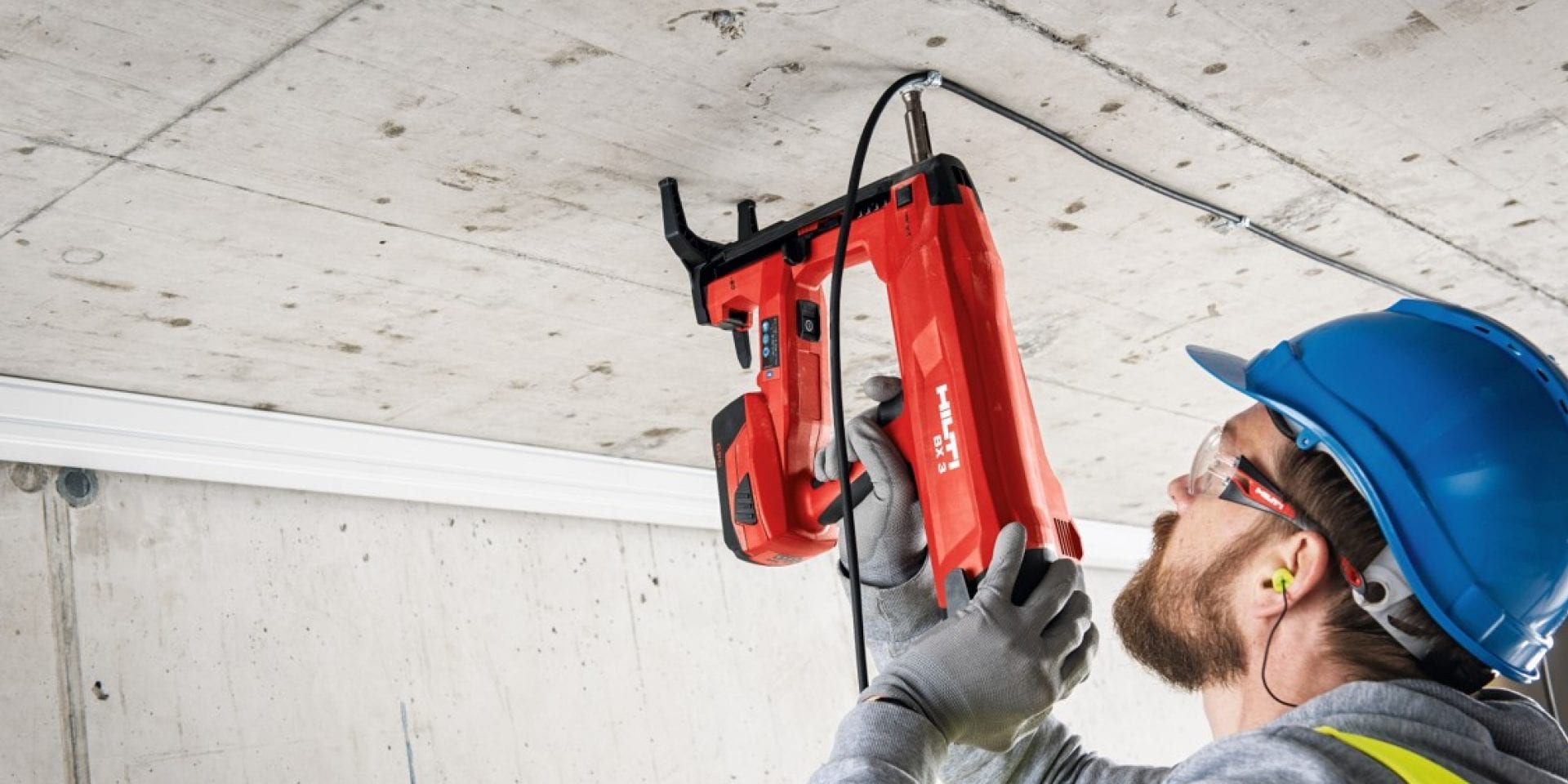 BX 3 is a battery-powered fastener tool, fastening to steel and concrete.