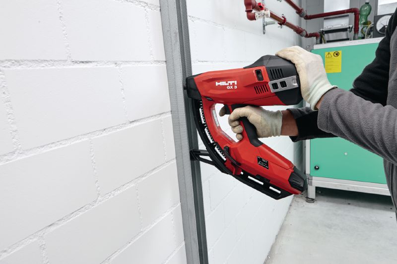 GX 3 Gas nailer Gas nailer with single power source for metal track, electrical, mechanical and building construction applications Applications 1
