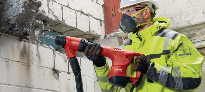 TE 500 SDS Max demolition hammer Robust SDS Max (TE-Y) demolition hammer for light-duty chiselling in concrete and masonry Applications 1